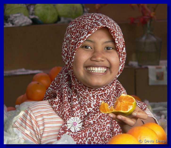 Cameron Highlands Orange girlLink asia-malay 06