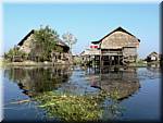 Myanmar Inle lake Boats-houses-pagodas-iC-09.jpg